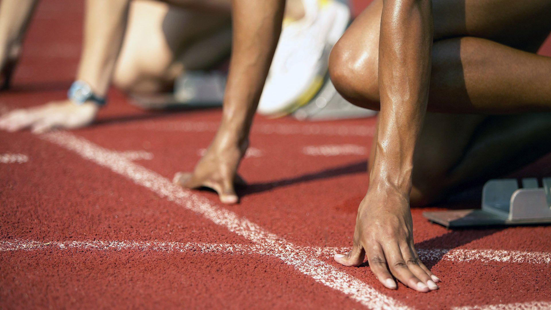 德约训练投入巨大，团队配合默契，德约官网